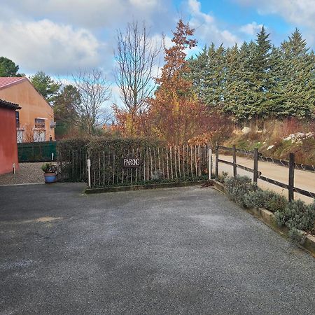 Gite Les Esparrus Villecroze Esterno foto